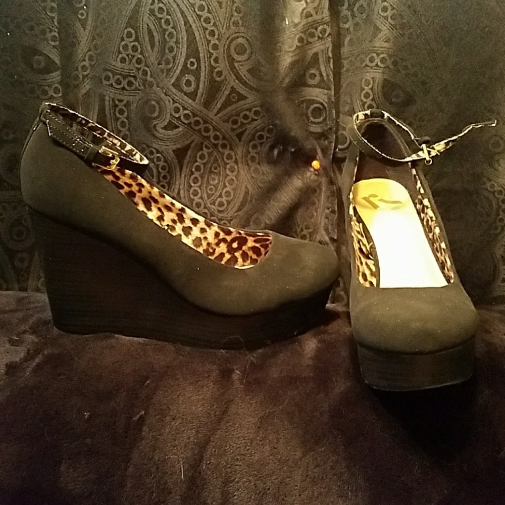 Ankle strap black wedges